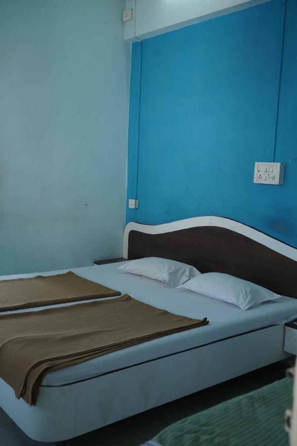 Hotel Rajesh Kolhapur Exterior photo